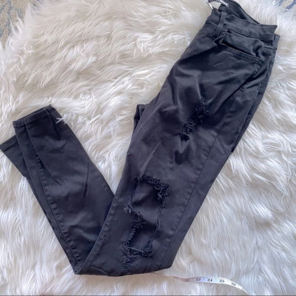 Fashion Nova women’s ripped style black jean pants with fringe detail size 11